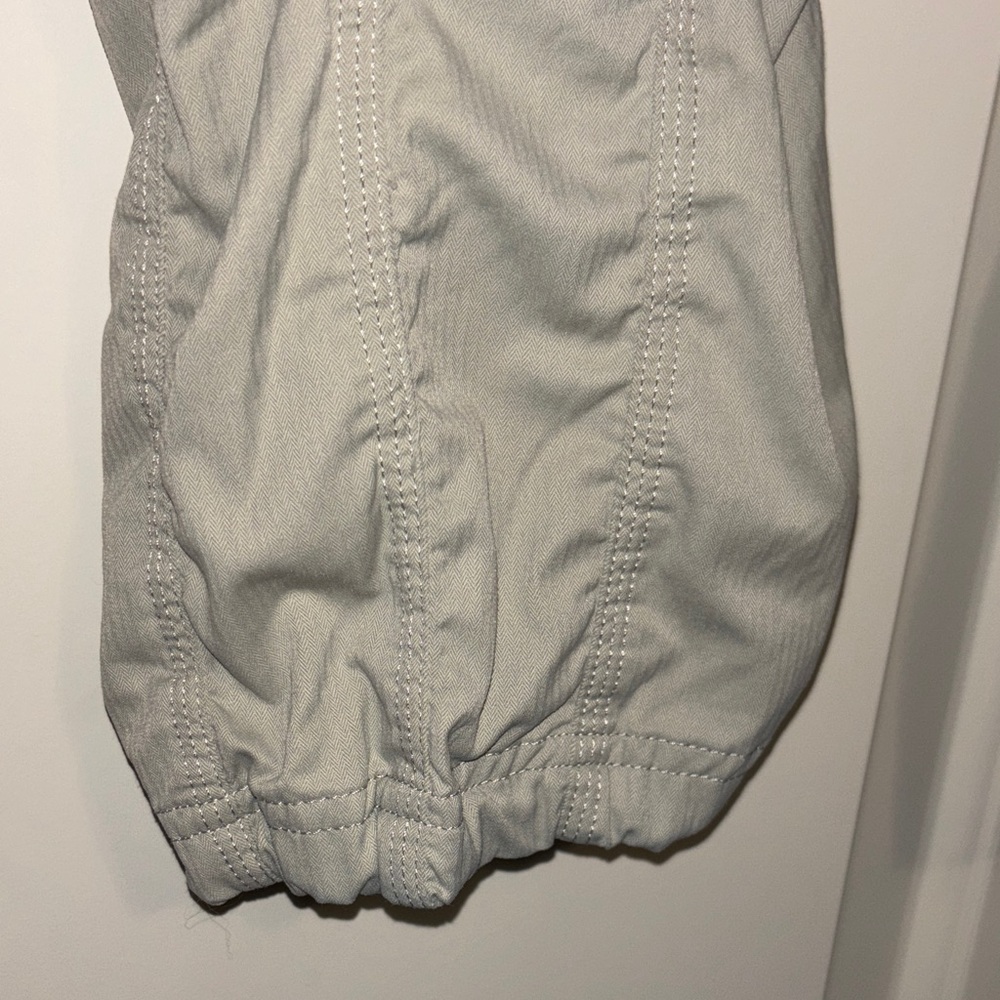 The North Face Aphrodite 2.0  Tan Capris S Studio Pants - Picture 6 of 9